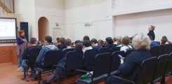 Лектор Российского общества "Знание" рассказала студентам о русской идентичности