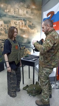 Встреча с героем: студенты группы 158‑ТМ на выставке памяти Героям СВО Встреча с героем: студенты группы 158‑ТМ на выставке памяти Героям СВО